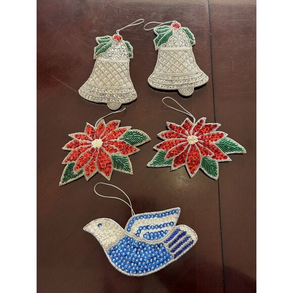 Vtg Avon Shimmering Holiday Ornaments Set: 2 Bells, 1 Dove, and 2 Poinsettia‎ - Picture 1 of 5